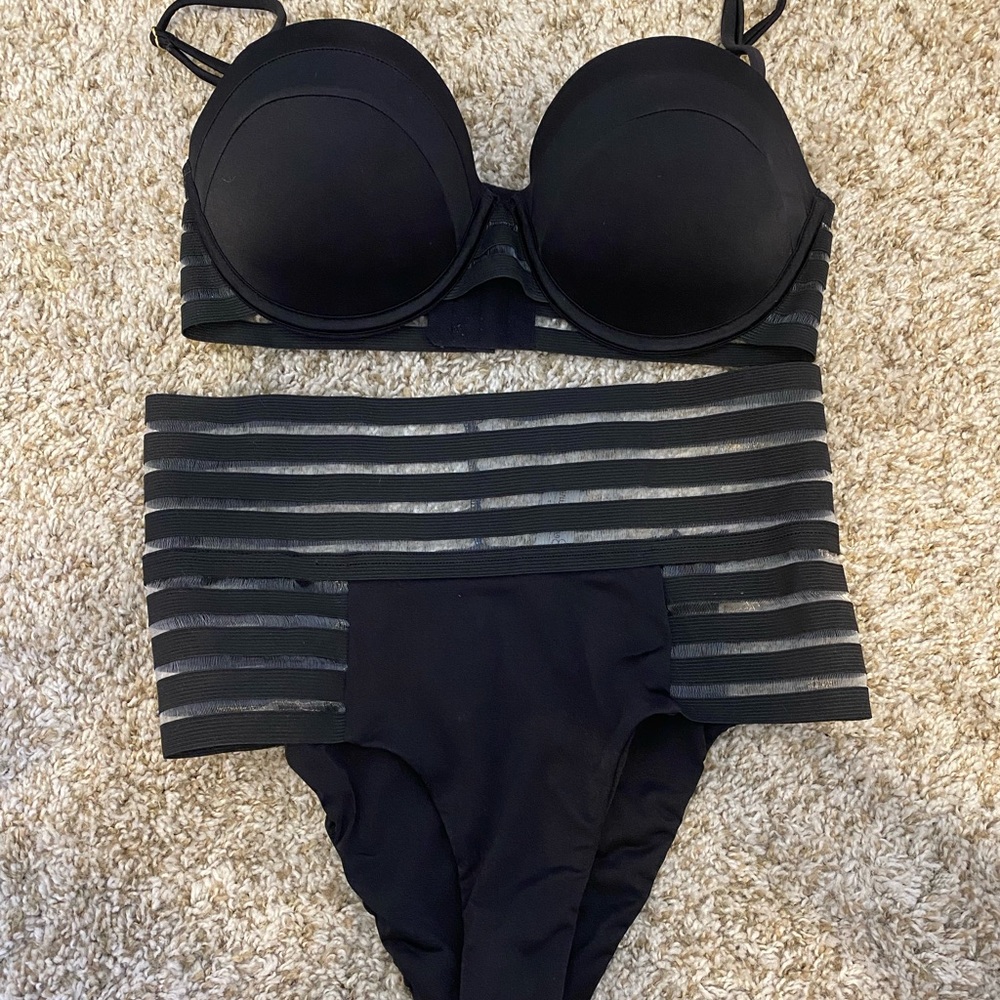 Beach Bunny Swimwear